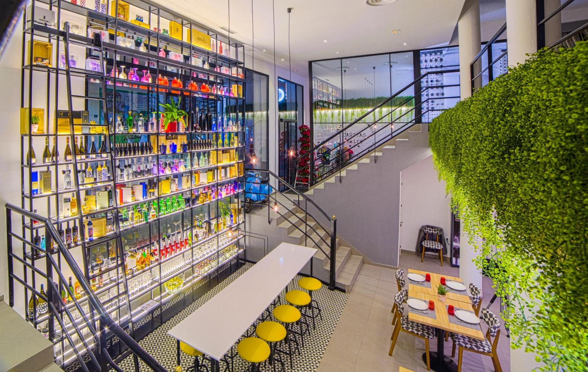 Hospedium Hotel Canitas Maite Gastronomico Casas-Ibanez Exterior photo